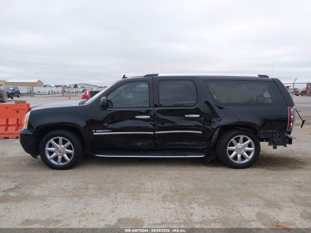 GMC Yukon Denali