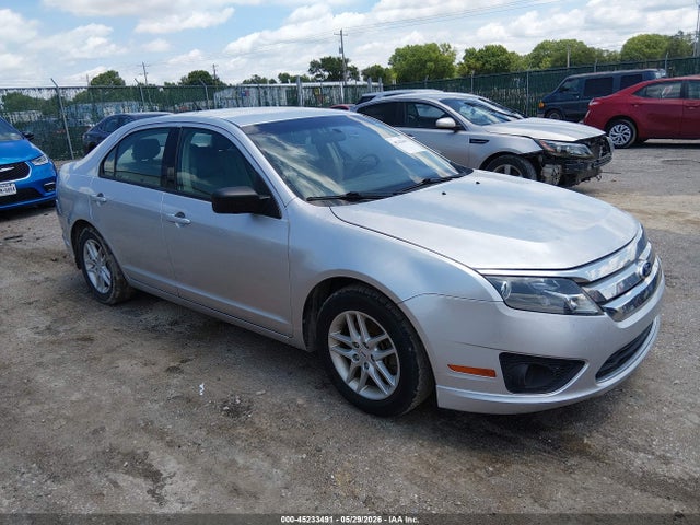 Salvage Ford Fusion Image
