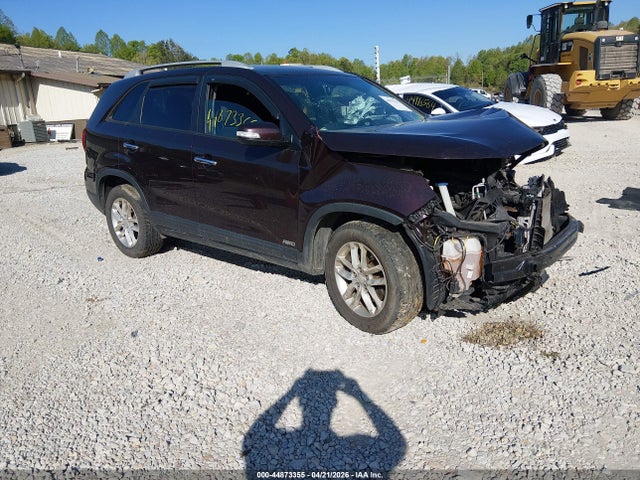 Salvage Kia Sorento Image