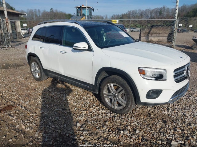 Salvage Mercedes-Benz GLB Image