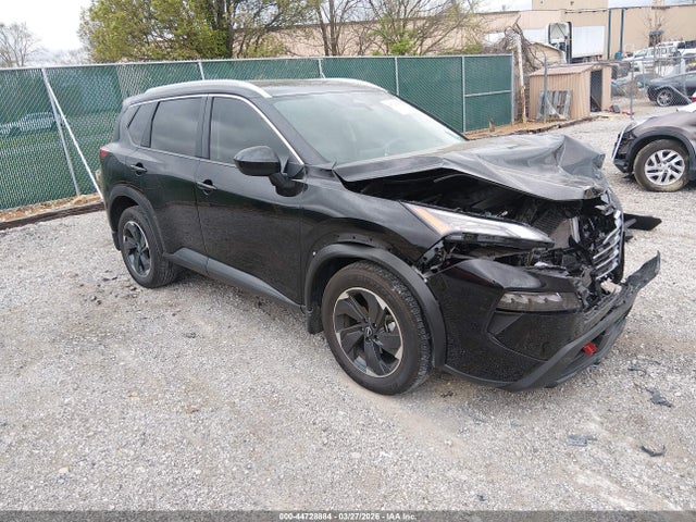 Salvage Nissan Rogue Image