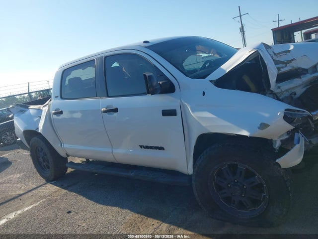 Toyota Tundra Sr5 5.7l V8