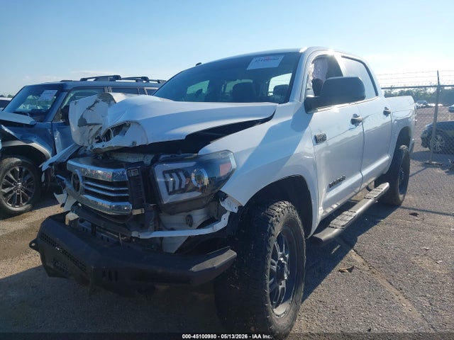 Toyota Tundra Sr5 5.7l V8