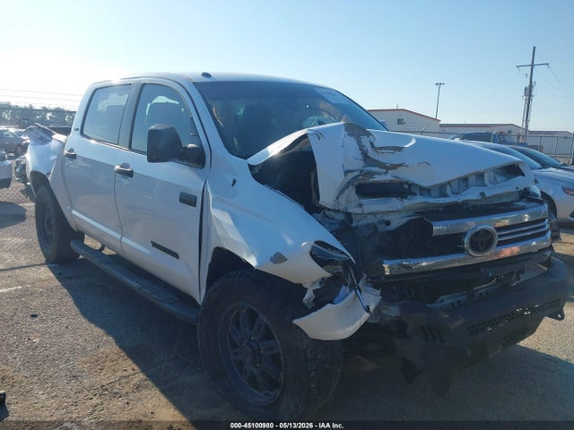 Salvage Toyota Tundra Image