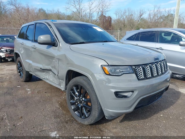 Salvage Jeep Grand Cherokee Image