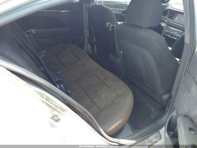 Hyundai ELANTRA Value Edition