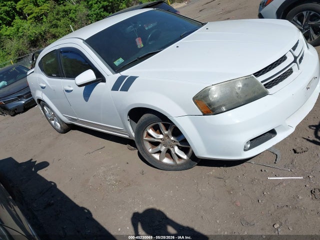 Salvage Dodge Avenger Image