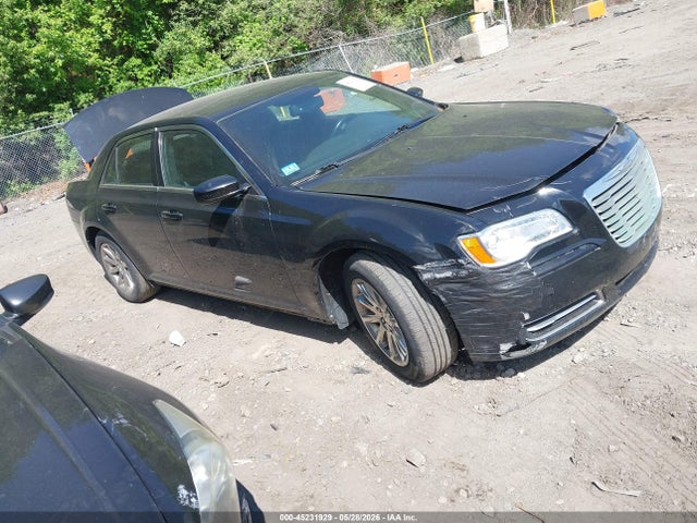Salvage Chrysler 300 Image