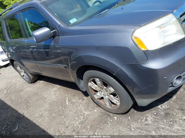 Salvage Honda Pilot Image