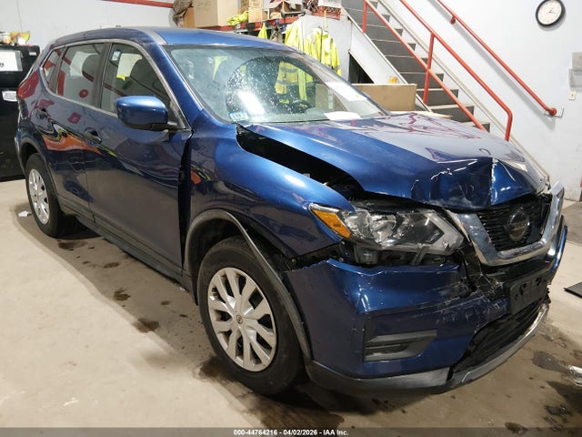 Salvage Nissan Rogue Image