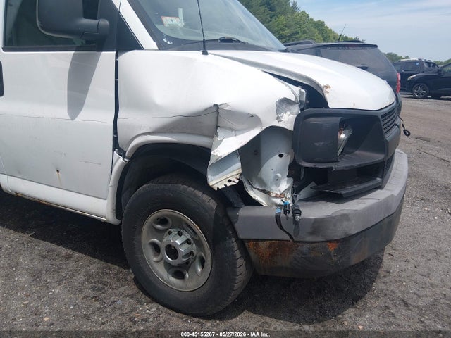 General Motors Savana Cutaway Work Van