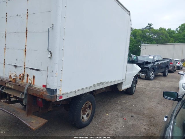 General Motors Savana Cutaway Work Van