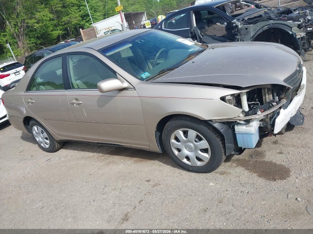 Salvage Toyota Camry Image