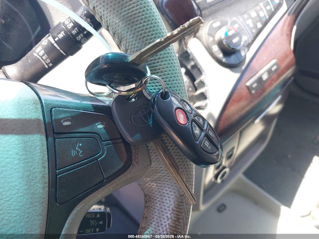 Toyota Sienna Xle V6 8 Passenger