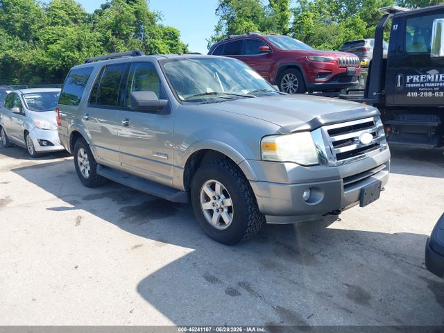 Salvage Ford Expedition Image
