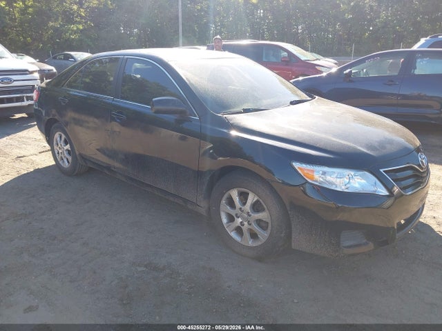 Salvage Toyota Camry Image