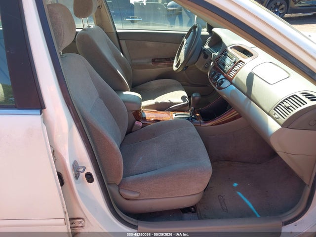 Toyota Camry Le