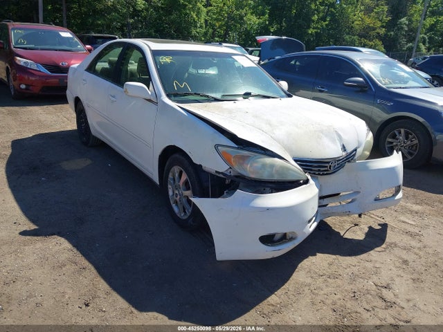Salvage Toyota Camry Image