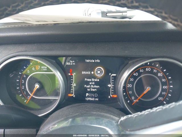 Jeep Wrangler Sahara 4x4