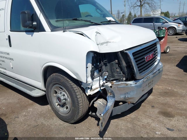 GMC Savana Work Van