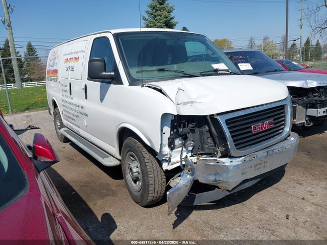Salvage GMC Savana Image