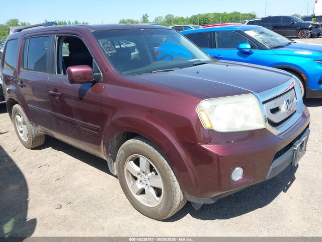 Salvage Honda Pilot Image