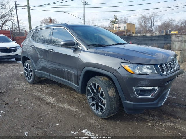 Salvage Jeep Compass Image