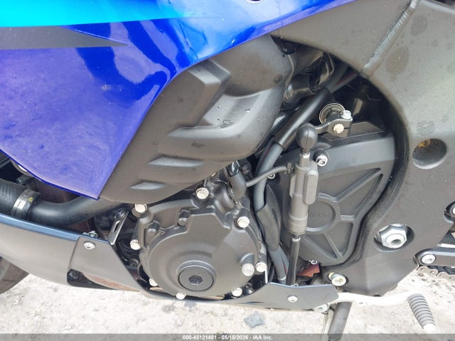 Yamaha Yzfr1