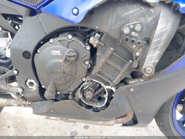 Yamaha Yzfr1