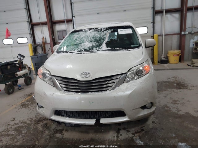 Toyota Sienna Xle 8 Passenger