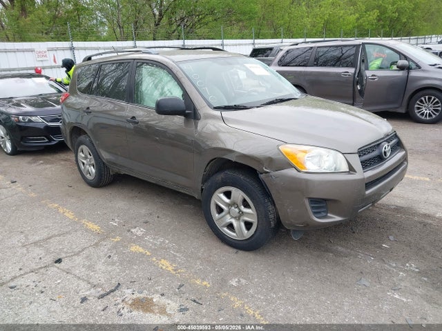 Salvage Toyota RAV4 Image