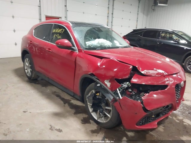 Salvage Alfa Romeo Stelvio Image