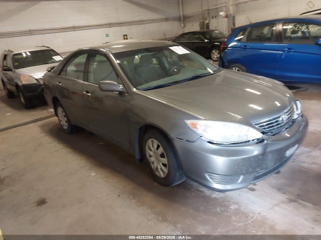 Salvage Toyota Camry Image