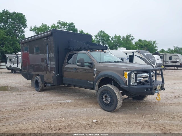 Salvage Ford F-550 Image