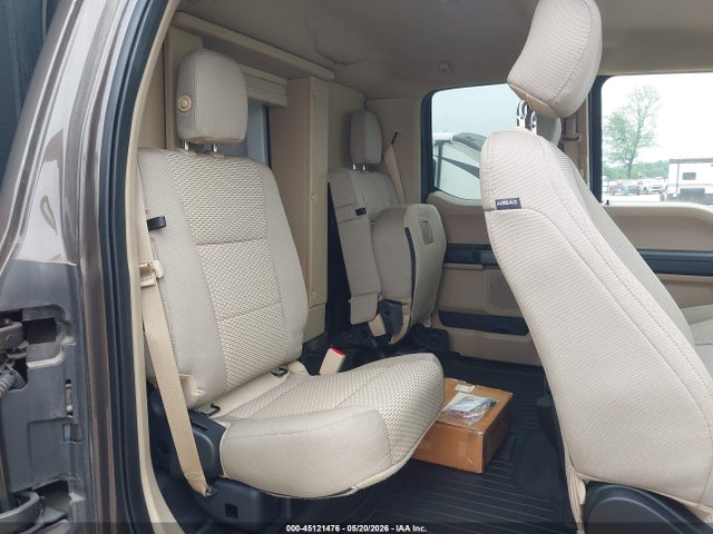 Ford F-550 Xlt