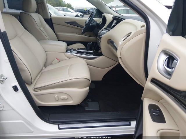 INFINITI Qx Luxe