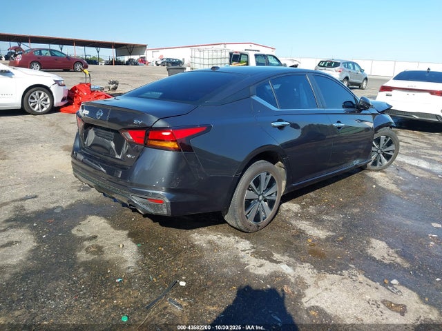 Nissan Altima Sv Intelligent Awd