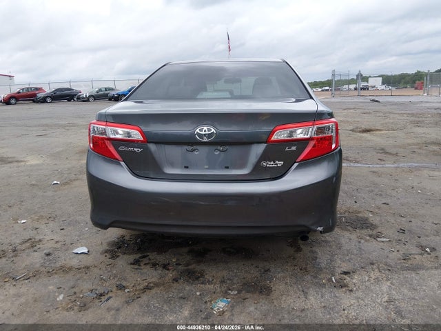 Toyota Camry Le