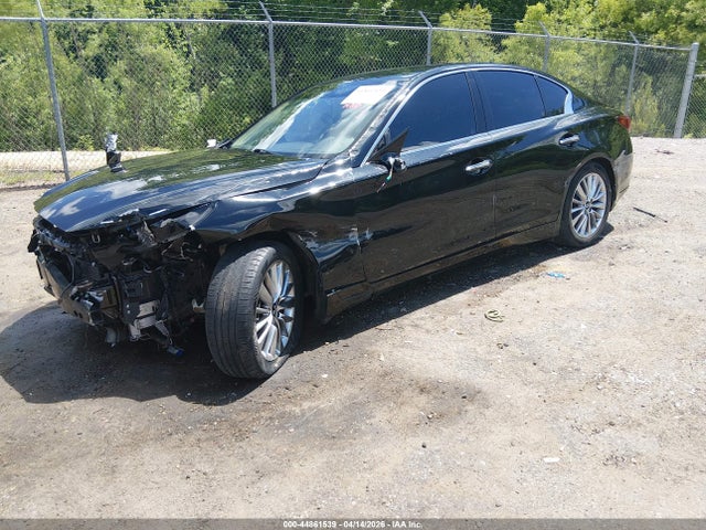 INFINITI Q50 Luxe