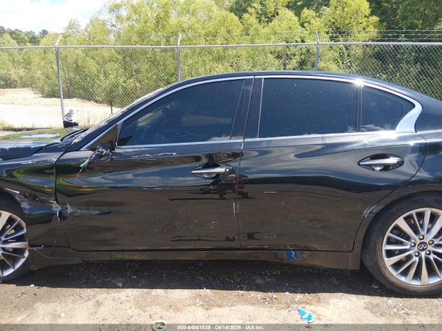 INFINITI Q50 Luxe