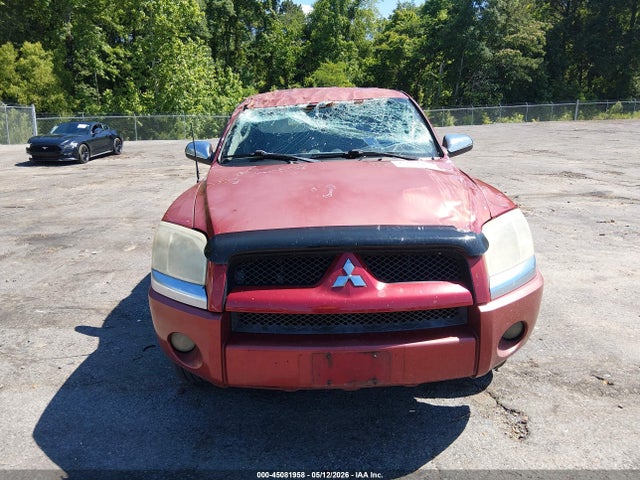 Mitsubishi Raider Ls