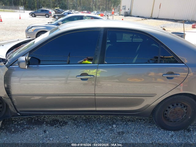 Toyota Camry Le