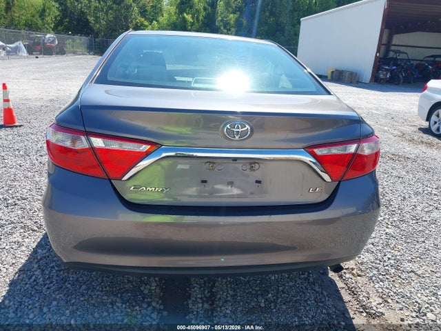 Toyota Camry Le