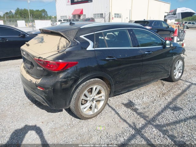 INFINITI Qx Essential