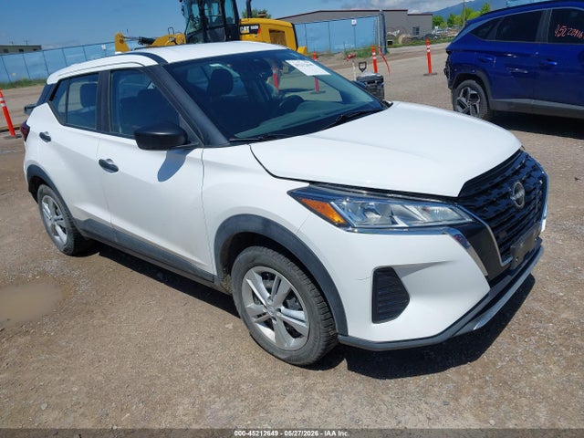 Salvage Nissan Kicks Image