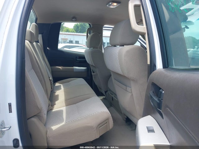 Toyota Tundra Base 5.7l V8