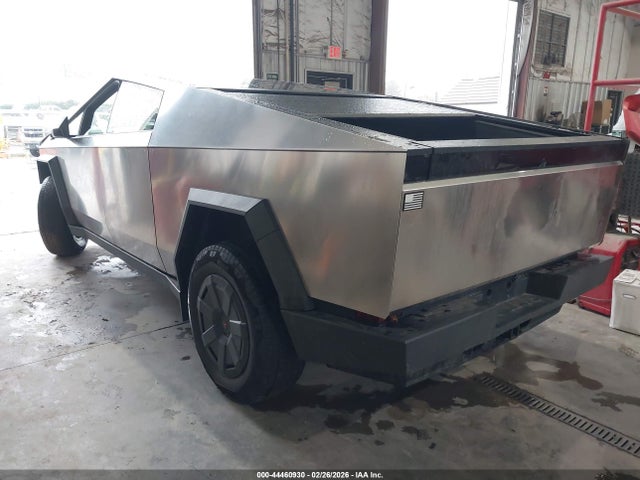 Tesla Cybertruck All-wheel Drive
