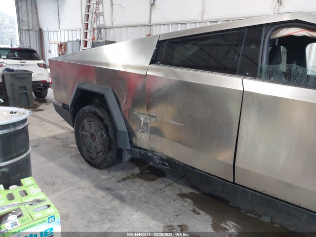 Tesla Cybertruck All-wheel Drive