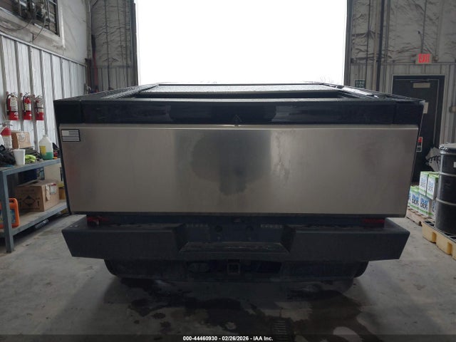 Tesla Cybertruck All-wheel Drive