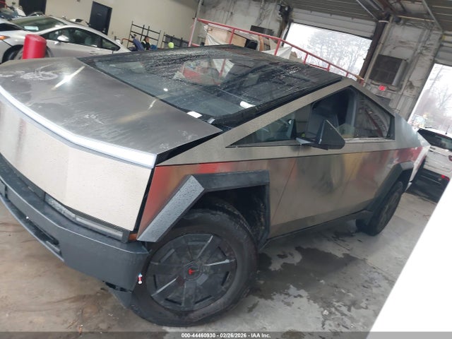 Tesla Cybertruck All-wheel Drive